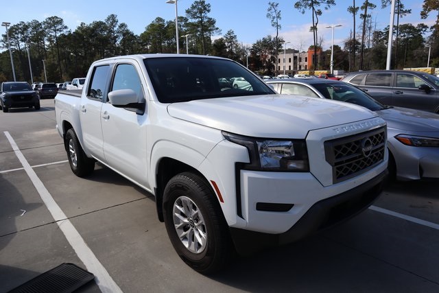 2024 Nissan Frontier SV photo 3