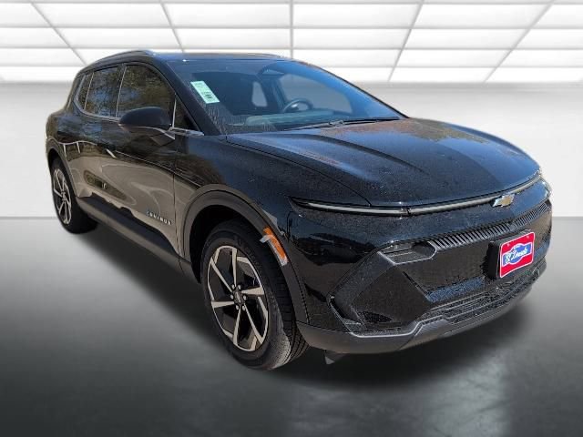 2026 Chevrolet Equinox EV 2LT's photo