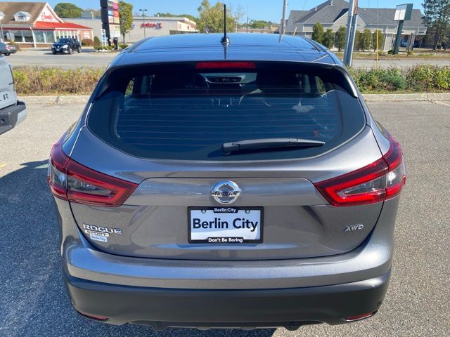 2022 Nissan Rogue Sport S photo 3