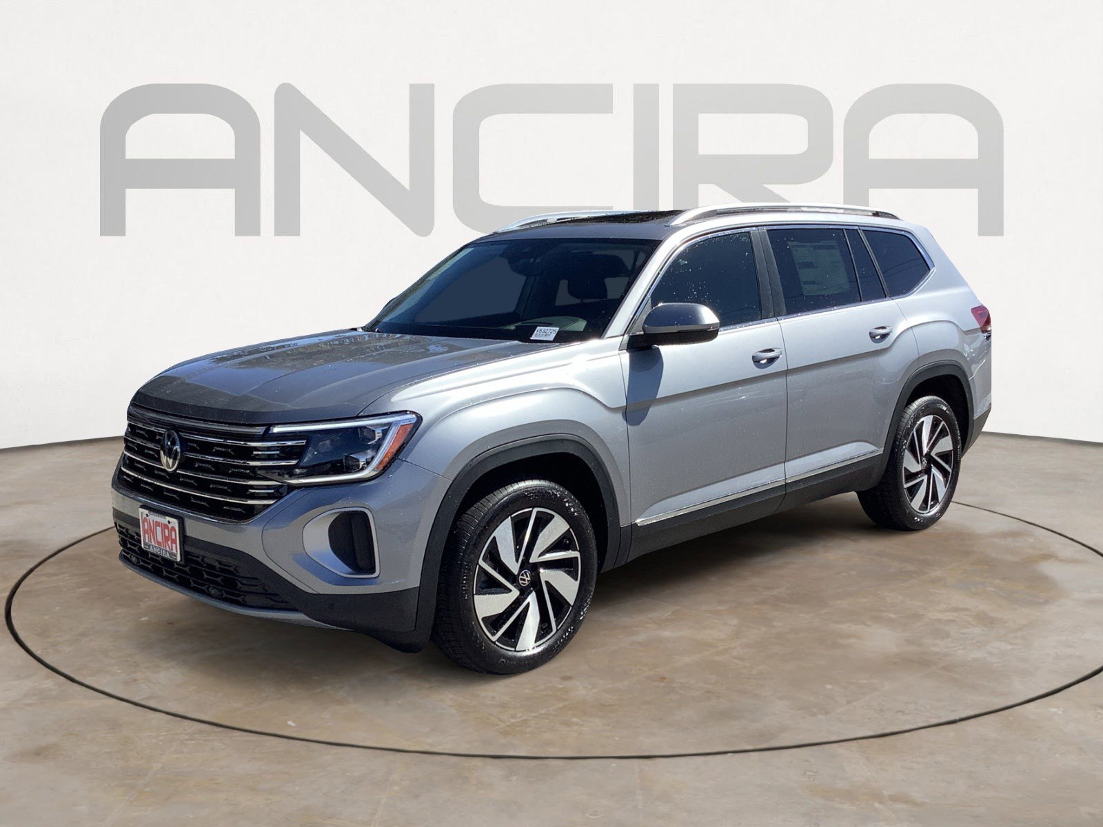 2025 Volkswagen Atlas SEL photo 2