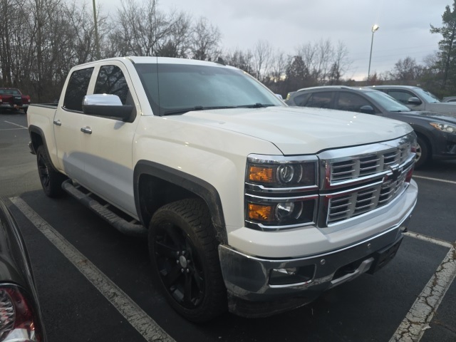 2015 Chevrolet Silverado 1500 LTZ photo 2