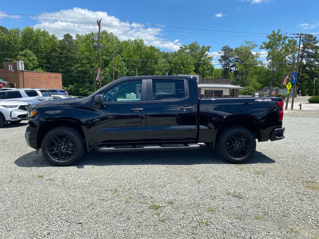 2025 Chevrolet Silverado 1500 Custom photo 6