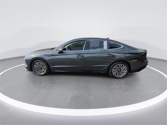 2025 Hyundai Sonata Hybrid Limited photo 4