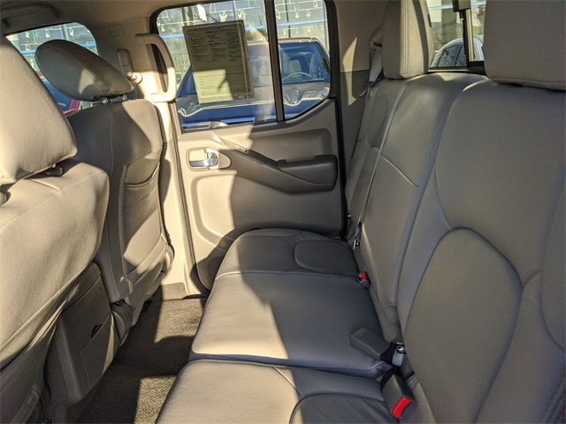 2021 Nissan Frontier SV photo 6