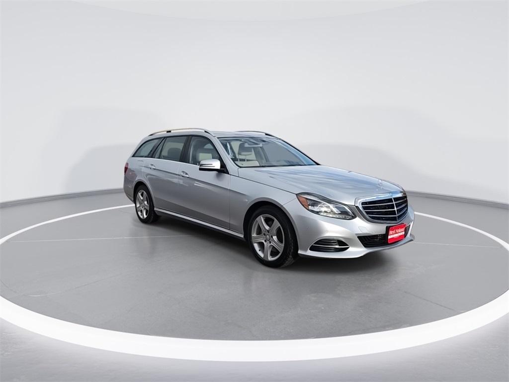 2014 Mercedes Benz E 350 4MATIC Wagon photo 2