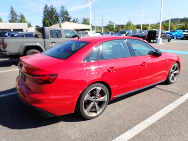 2022 Audi A4 45 S line Premium Plus photo 5