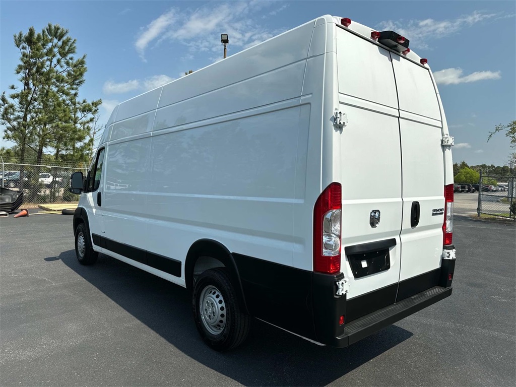 2024 Ram ProMaster 3500 photo 4