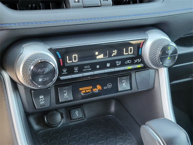 2022 Toyota RAV4 Hybrid XSE photo 22