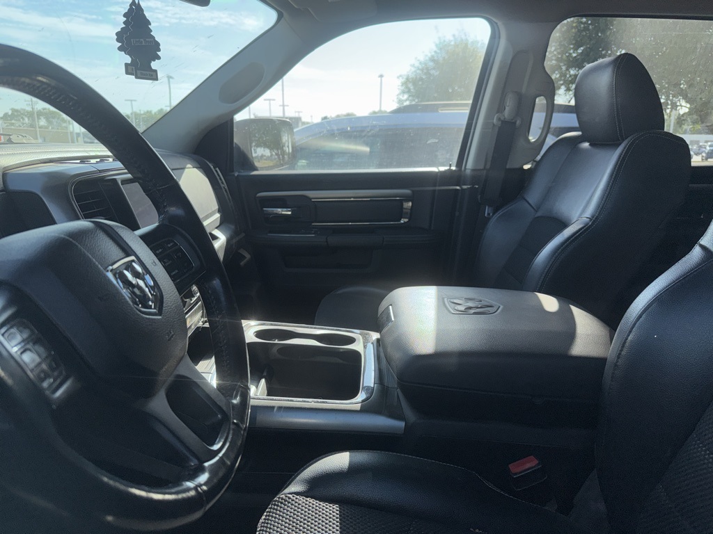 2018 Ram 1500 Sport photo 3