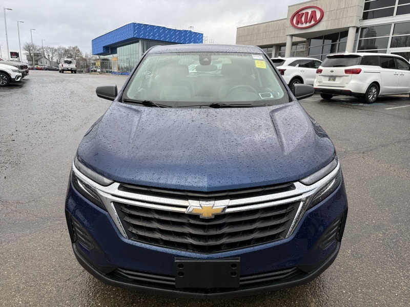 2023 Chevrolet Equinox LS photo 2