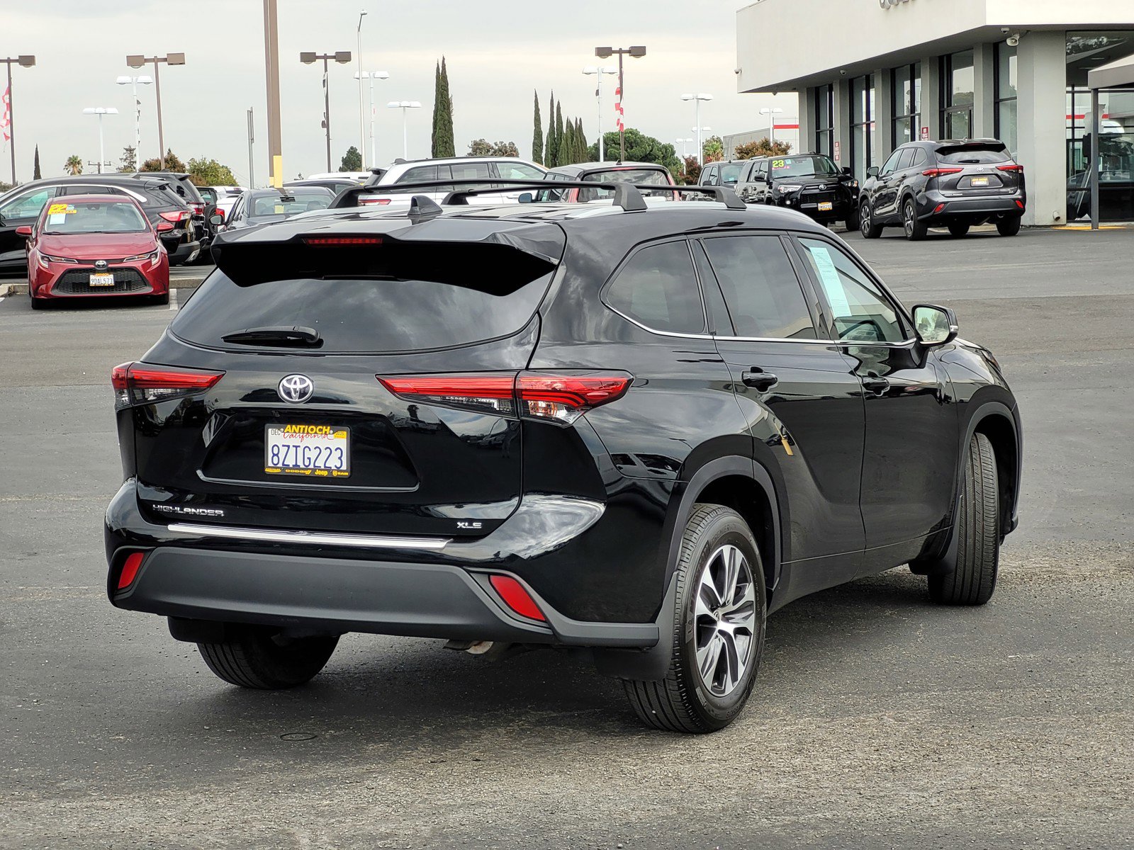 2022 Toyota Highlander XLE photo 3