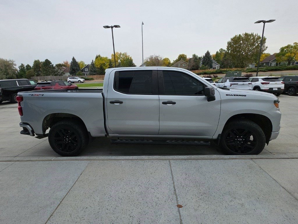 2022 Chevrolet Silverado 1500 Custom photo 4