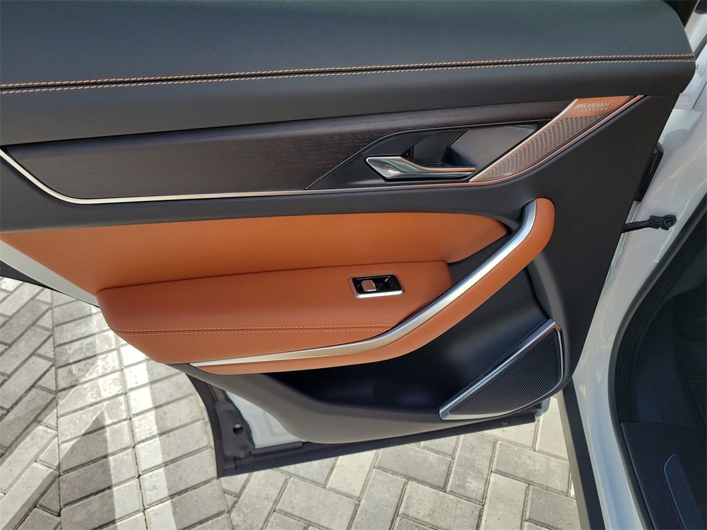 2026 Jaguar F-PACE P400 R-Dynamic S photo 17