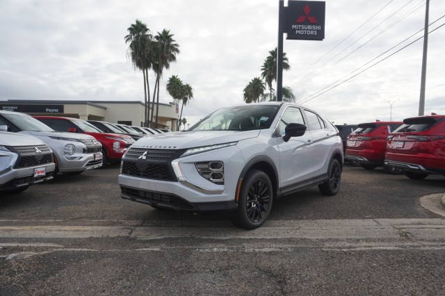 2026 Mitsubishi Eclipse Cross LE's photo