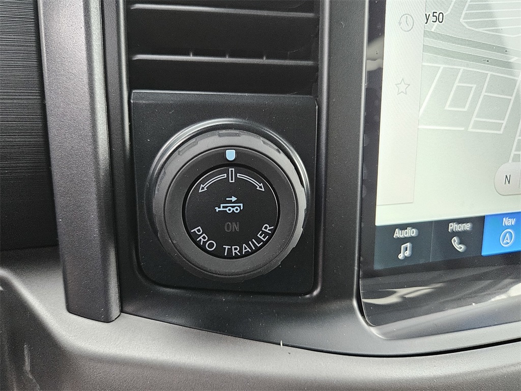 2025 Ford F-150 XLT photo 17