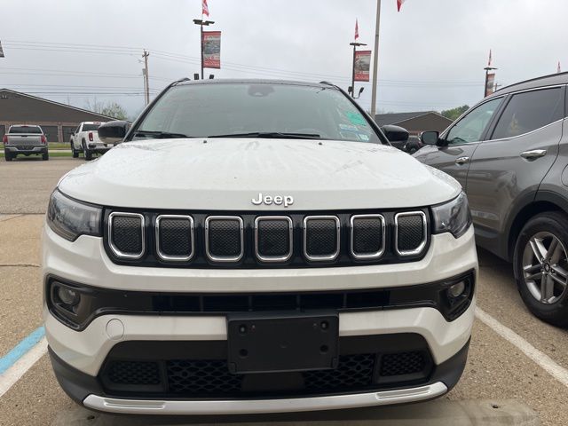 2022 Jeep Compass Limited photo 2