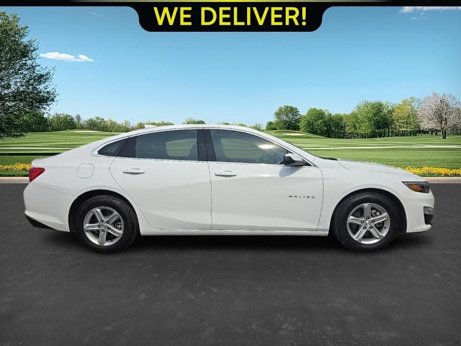 2024 Chevrolet Malibu 1LT photo 4