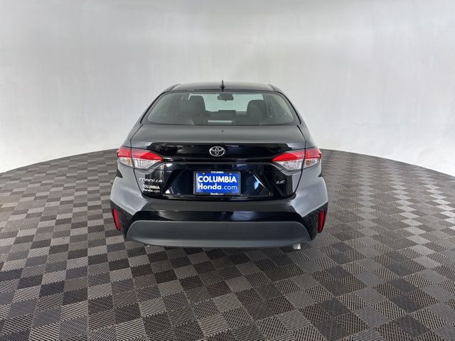 2025 Toyota Corolla LE photo 4