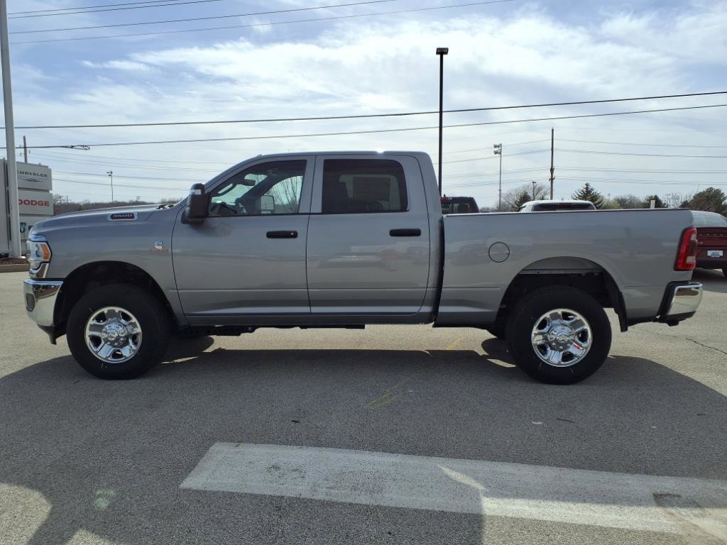 2024 Ram 3500 Tradesman photo 3