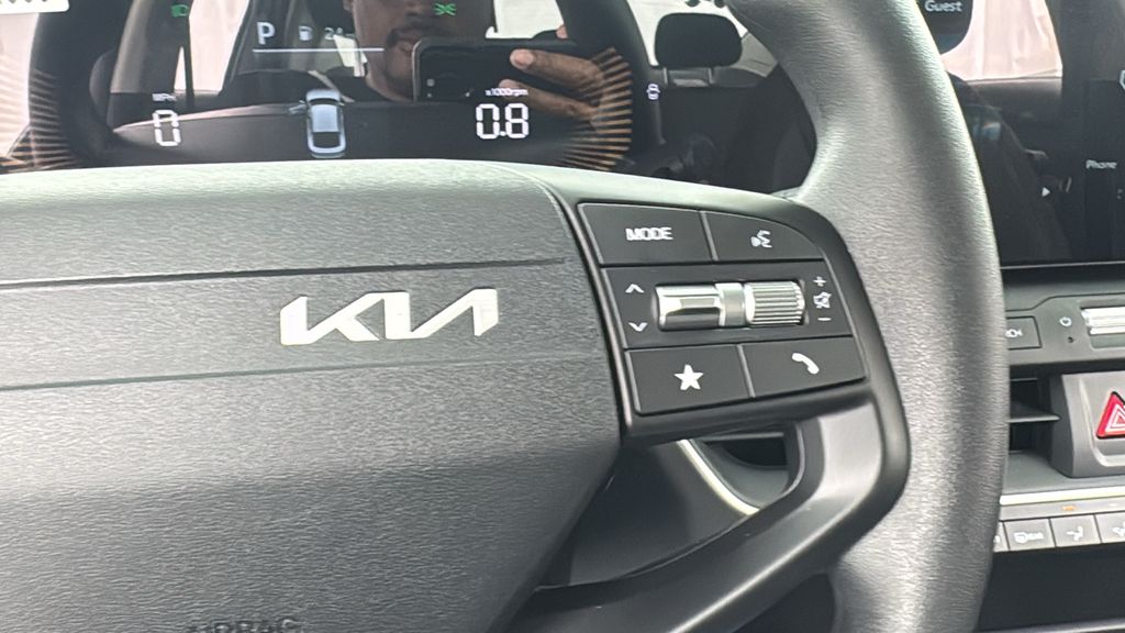 2025 Kia K4 LXS photo 20