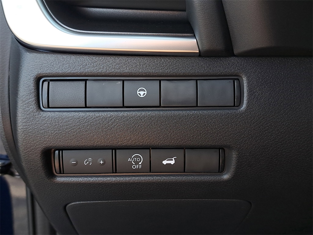 2026 Nissan Rogue SV photo 23