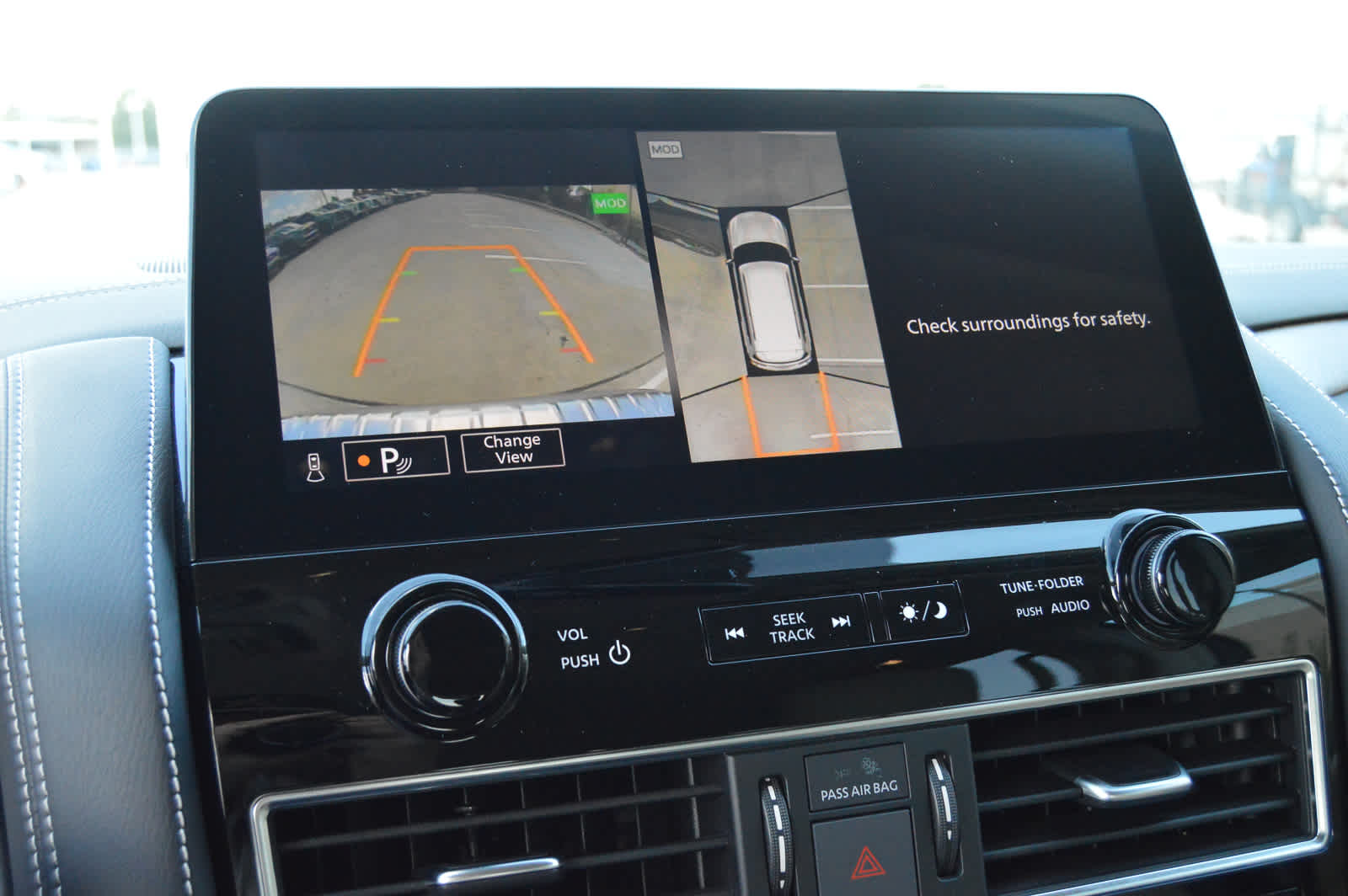 2024 Infiniti QX80 Premium Select photo 13