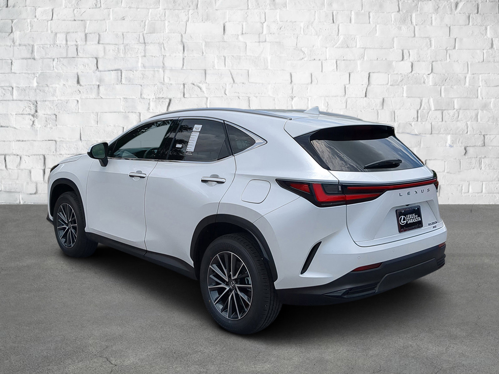 2025 Lexus NX 350h photo 6