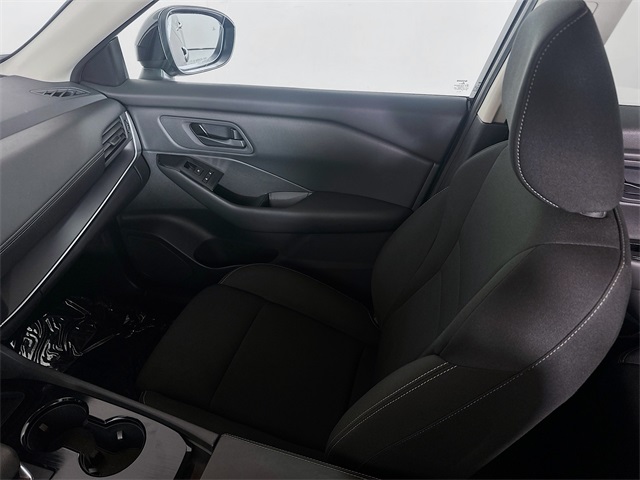 2025 Nissan Rogue S photo 19