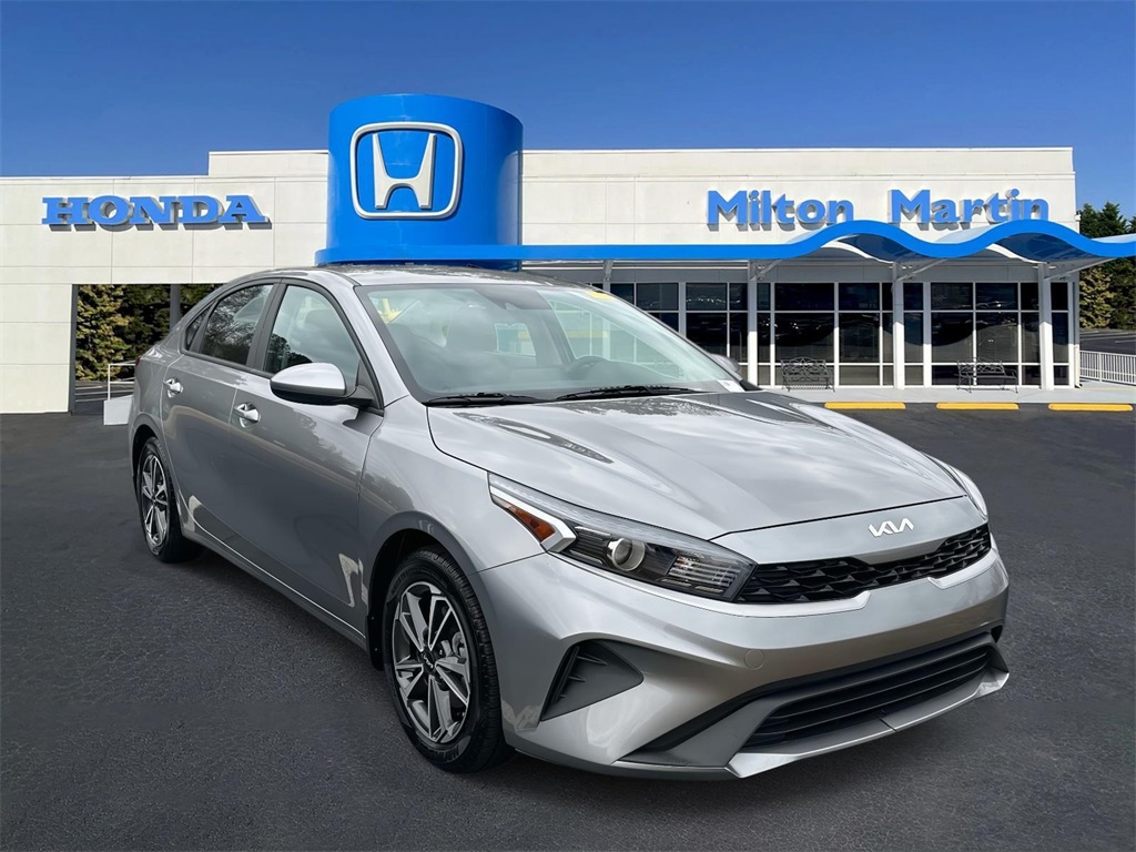 2023 Kia Forte LXS's photo