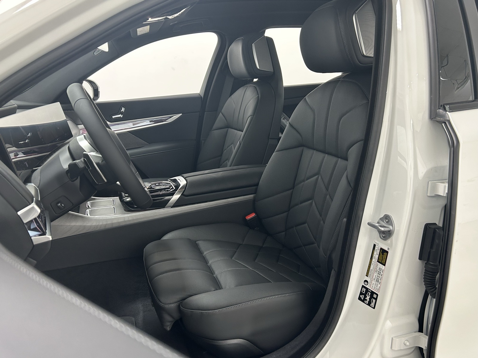 2025 Bmw 760i photo 25