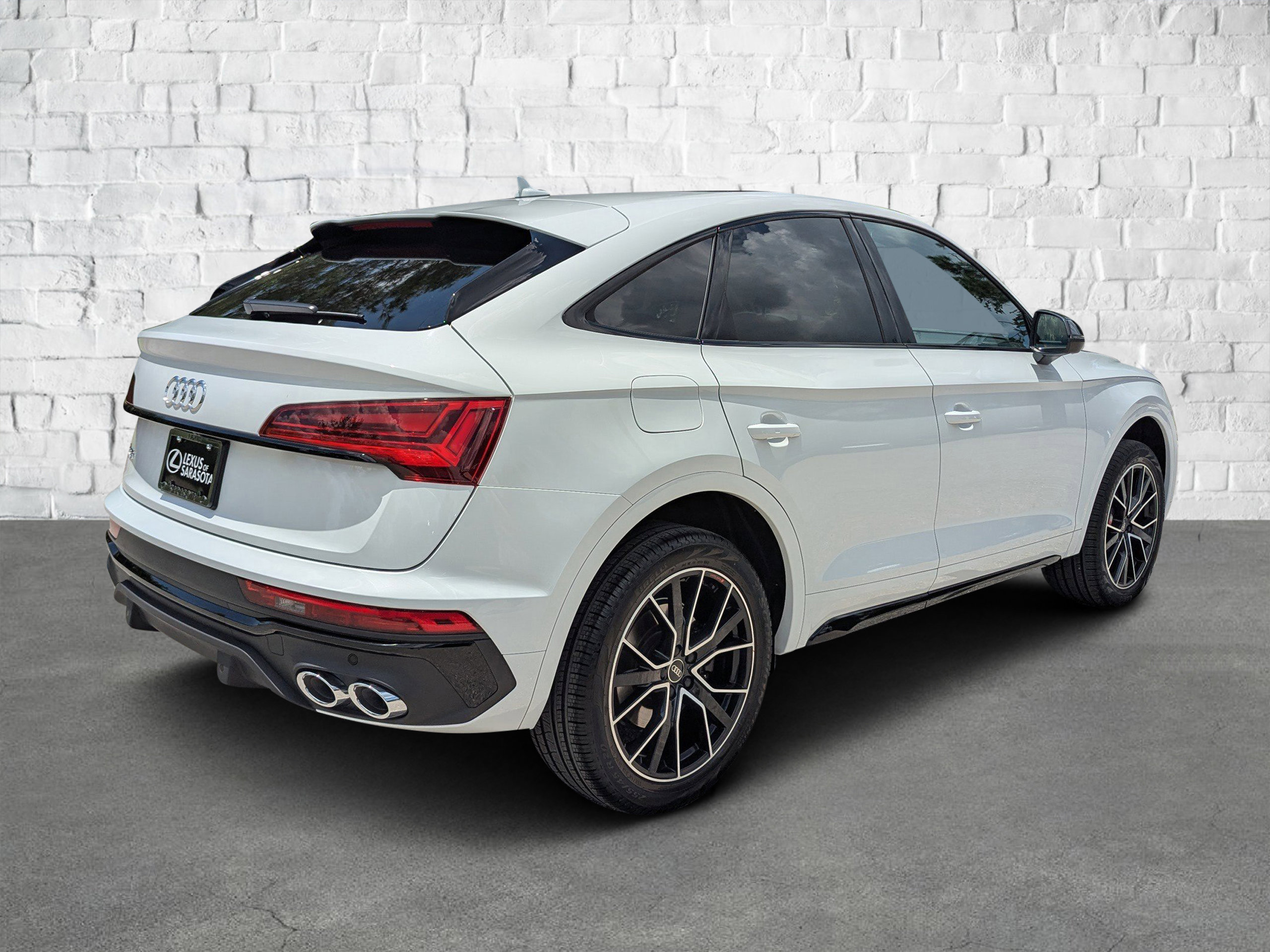 2024 Audi SQ5 Premium Plus photo 3
