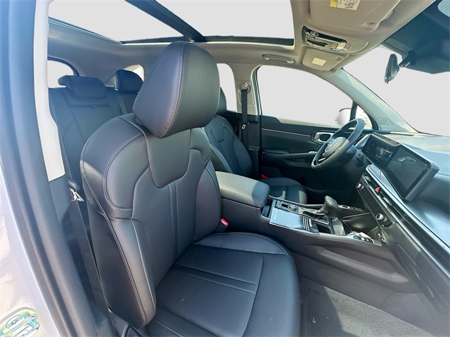 2025 Kia Sorento S photo 25