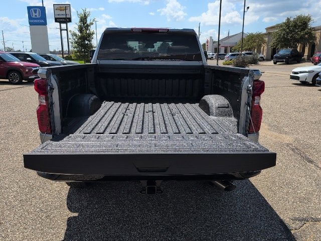 2025 Chevrolet Silverado 2500HD Custom photo 19