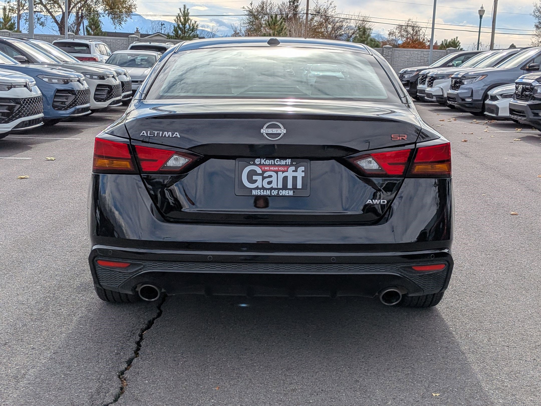 2024 Nissan Altima 2.5 SR photo 4