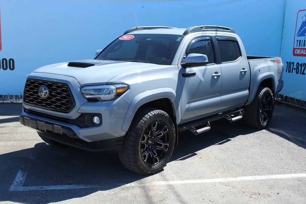2021 Toyota Tacoma SR5 photo 2