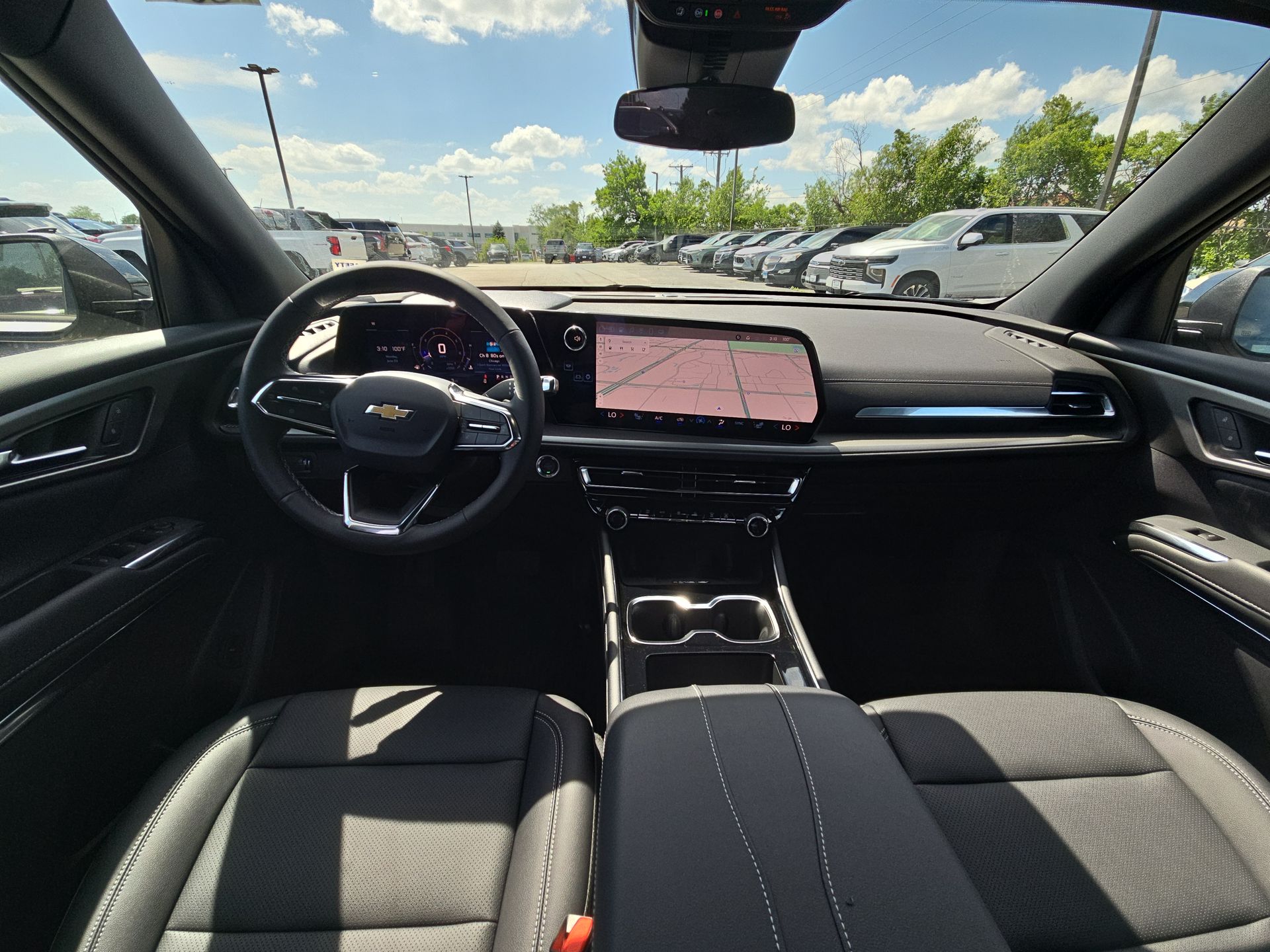 2025 Chevrolet Traverse photo 9