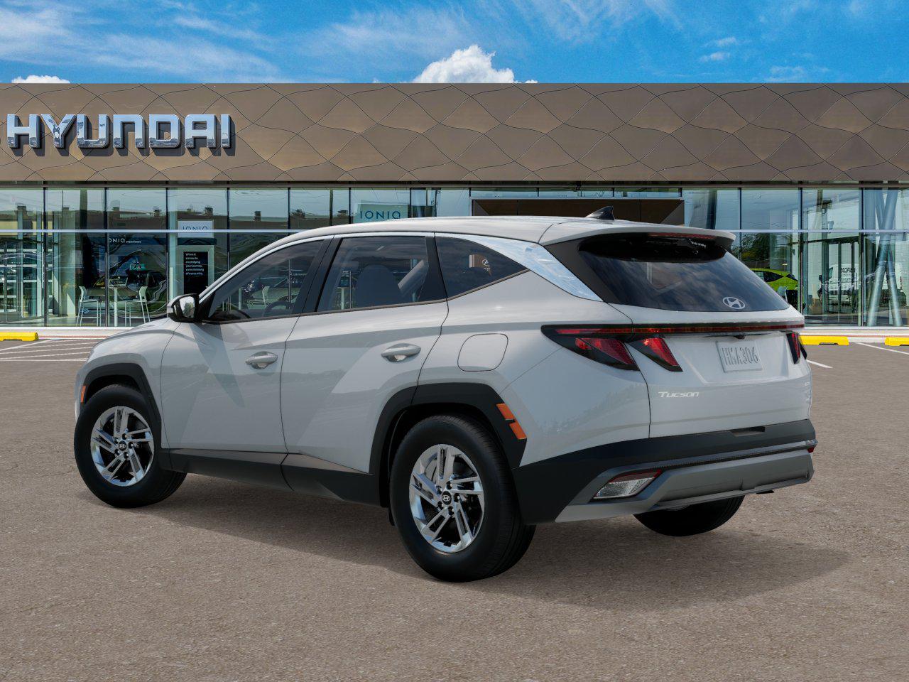 2026 Hyundai Tucson SE photo 5