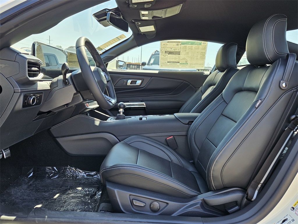 2025 Ford Mustang GT Premium photo 8