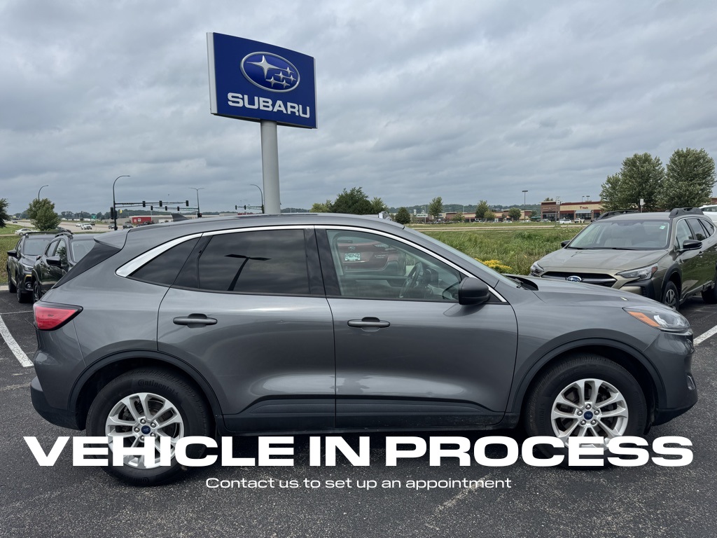 Used 2022 Ford Escape SE with VIN 1FMCU9G61NUA03307 for sale in Rochester, Minnesota