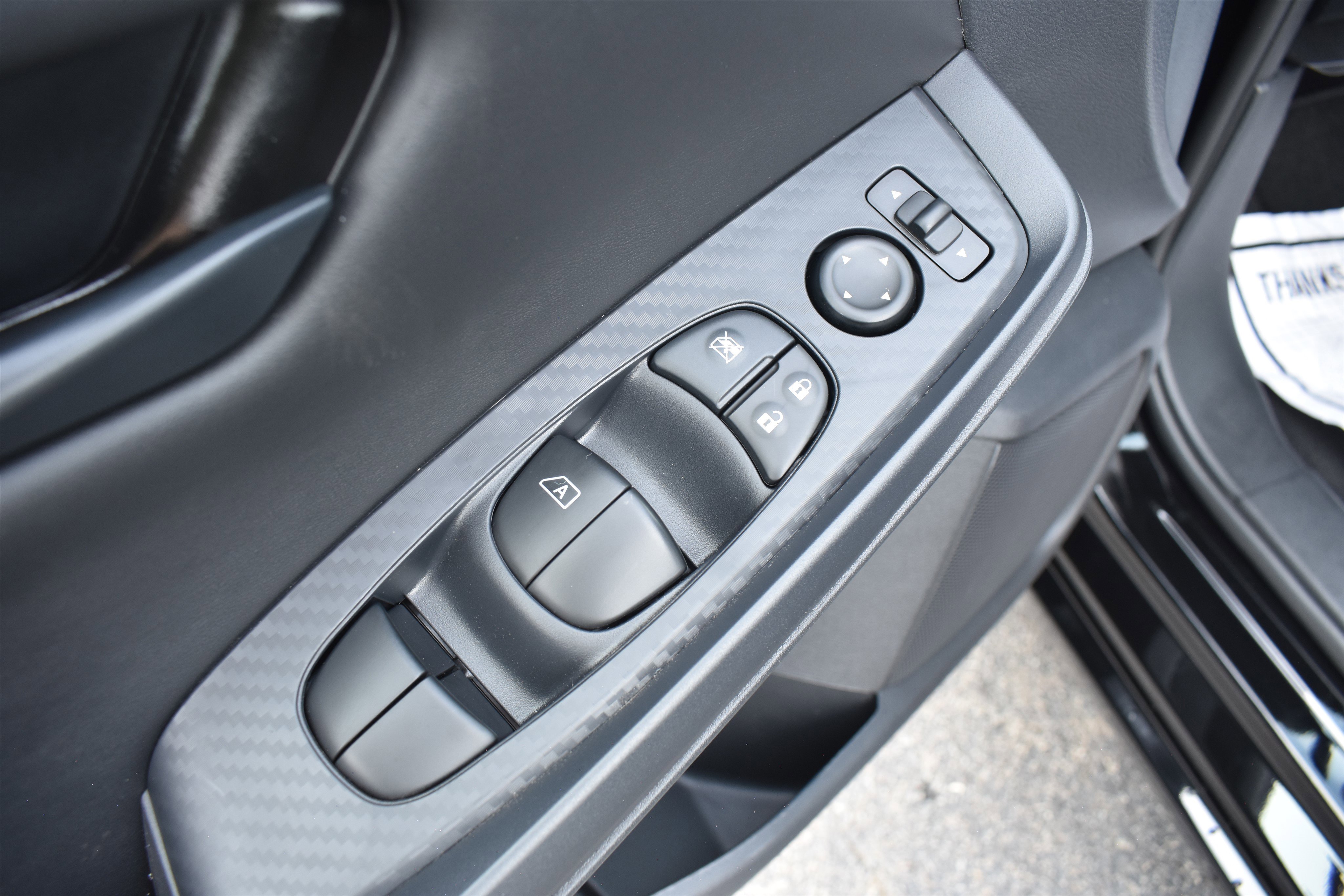 2025 Nissan Sentra S photo 5