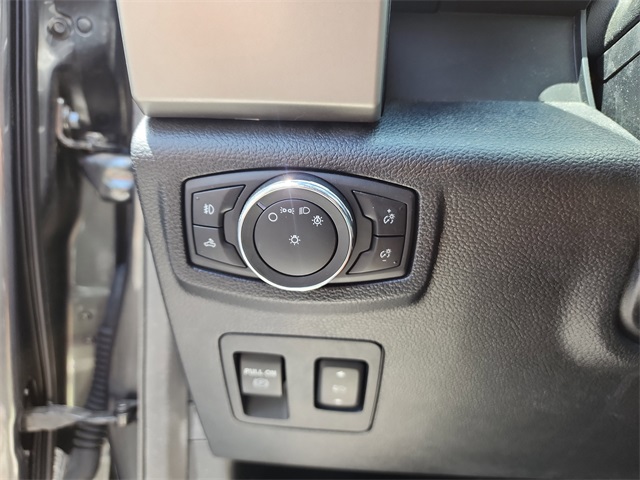 2020 Ford F-150 Lariat photo 21