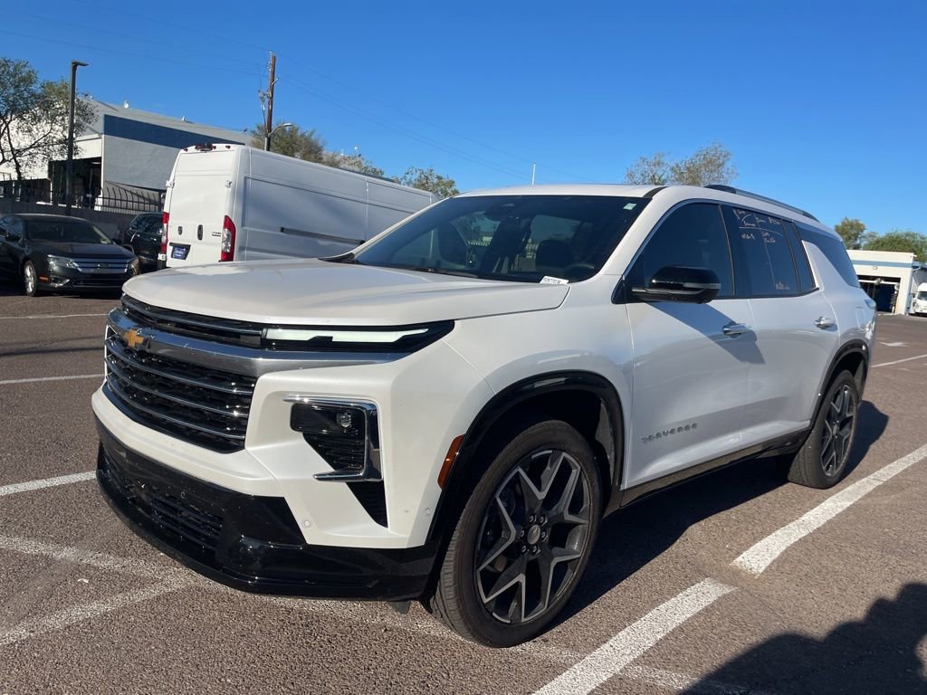2025 Chevrolet Traverse High Country photo 2