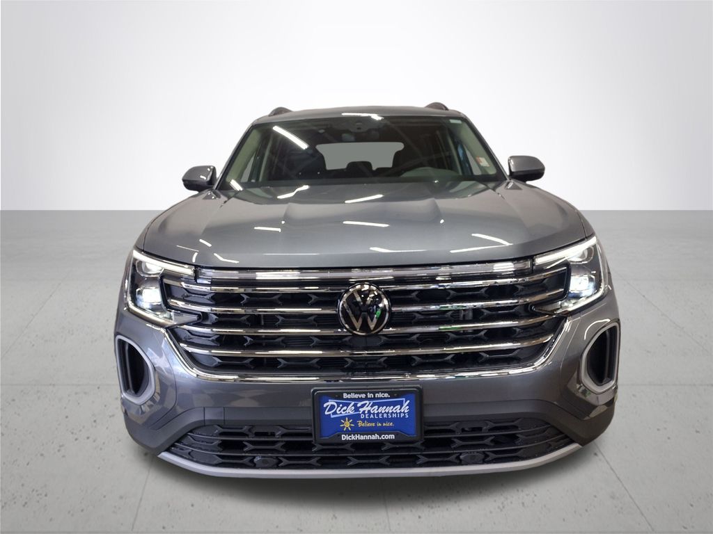 2025 Volkswagen Atlas SE photo 3