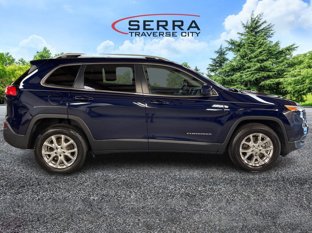2016 Jeep Cherokee Latitude photo 4