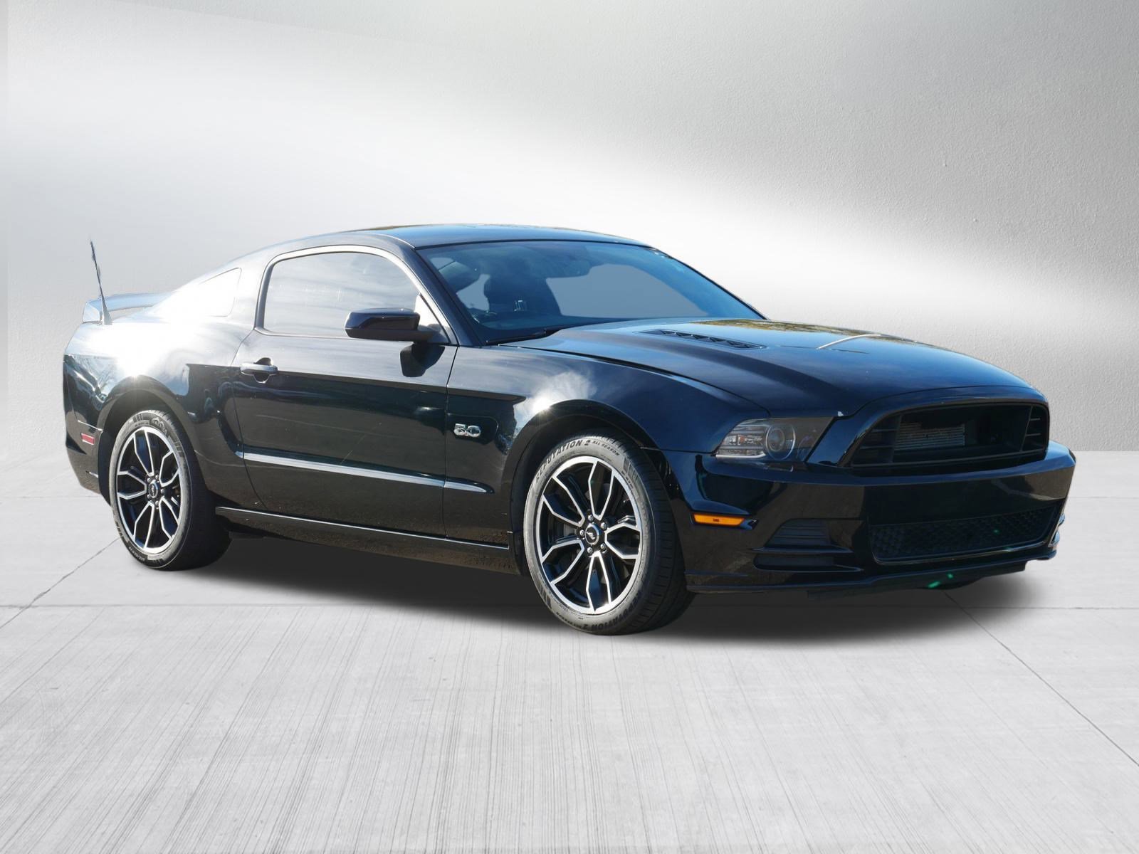 2014 Ford Mustang GT Premium photo 3