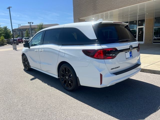 2026 Honda Odyssey photo 2