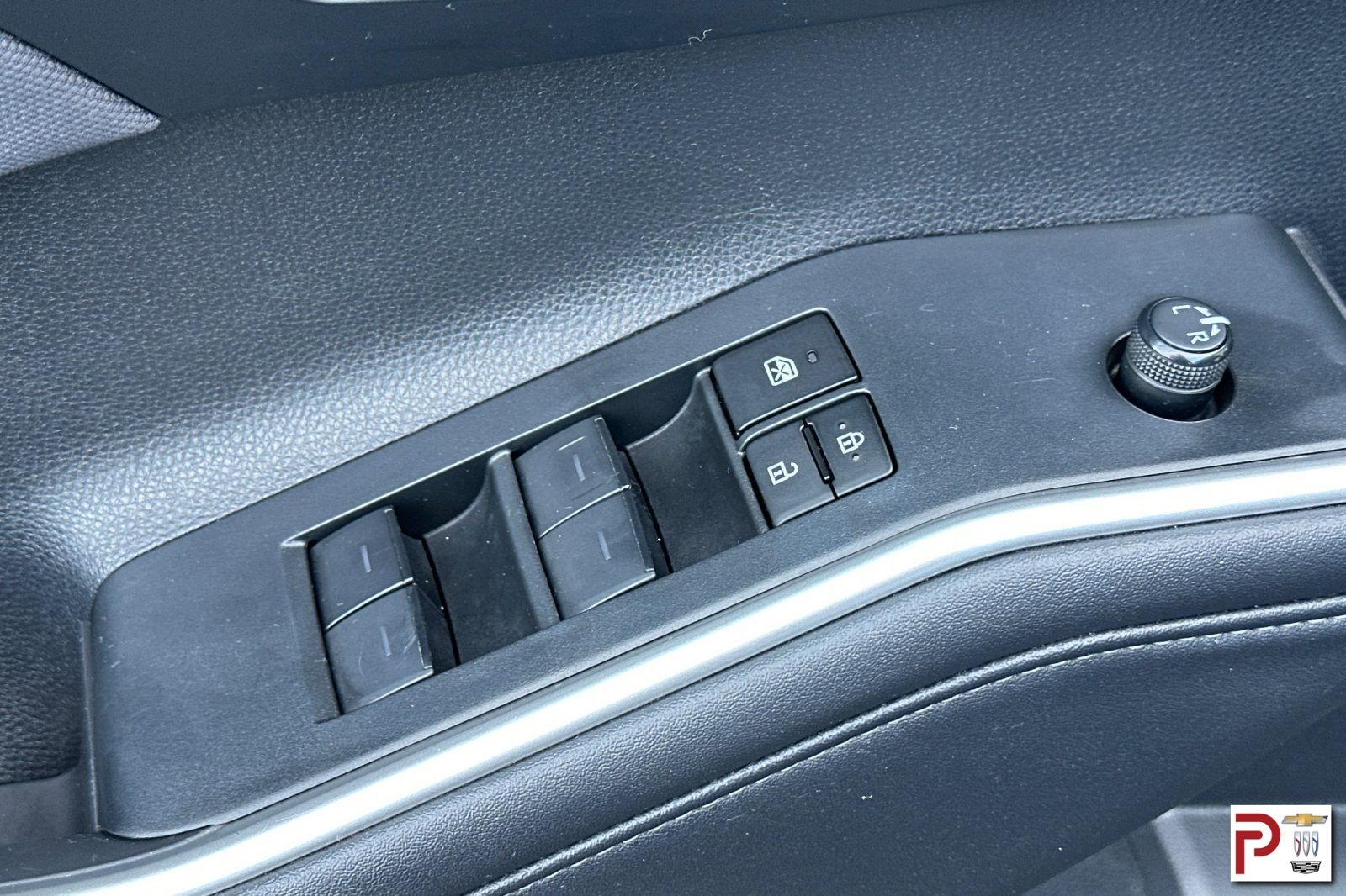 2024 Toyota Highlander LE photo 12