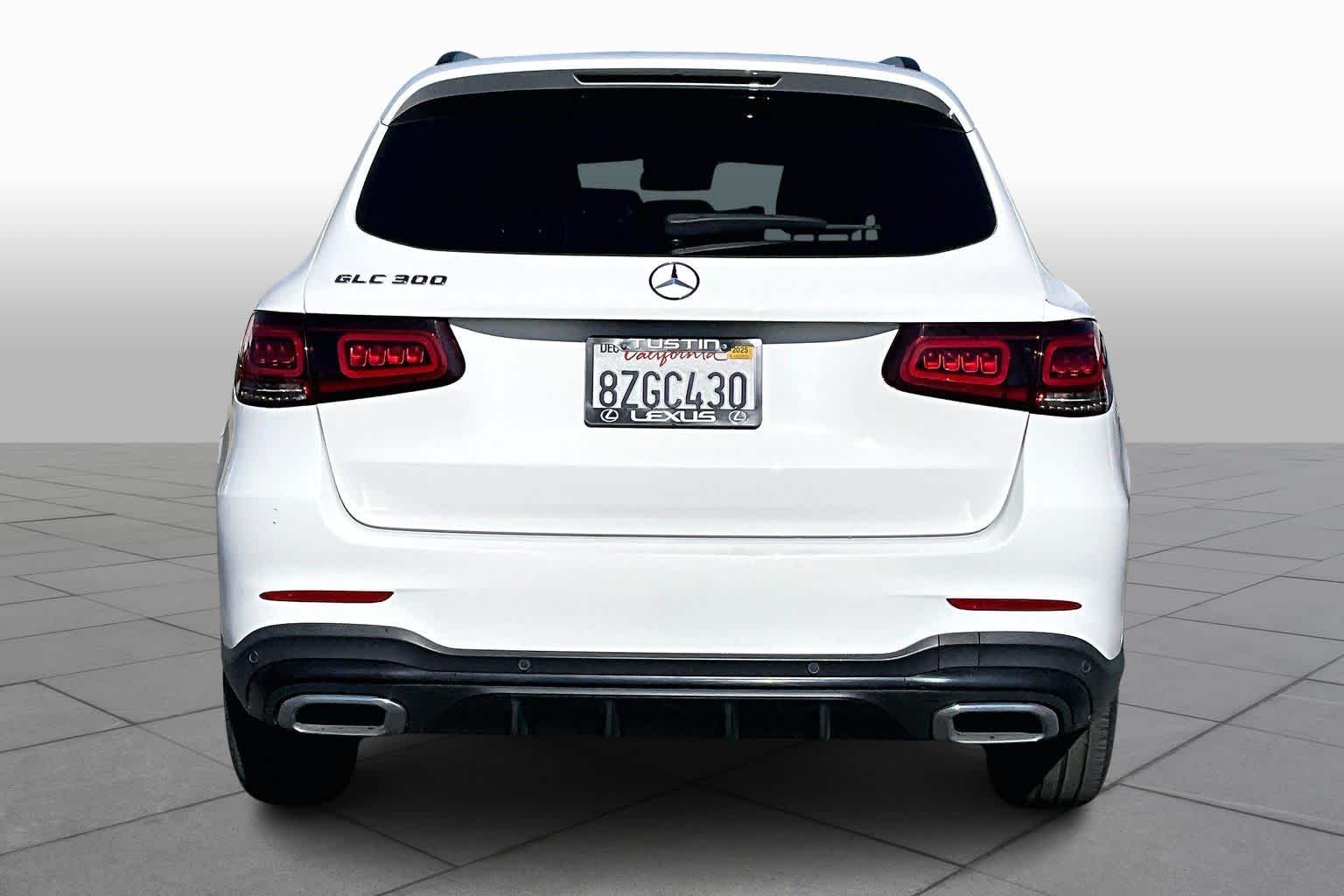 2022 Mercedes Benz GLC 300 photo 4