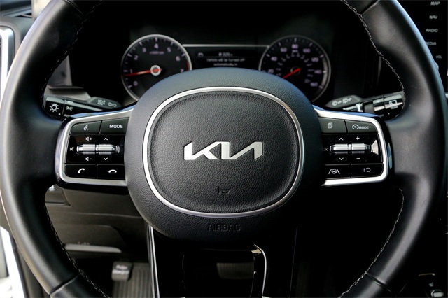 2022 Kia Sorento S photo 11