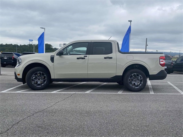2025 Ford Maverick XLT photo 2